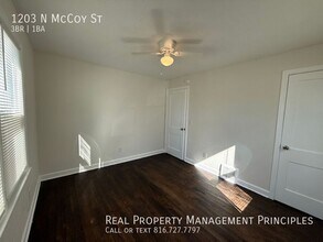 1203 N McCoy St in Independence, MO - Building Photo - Building Photo