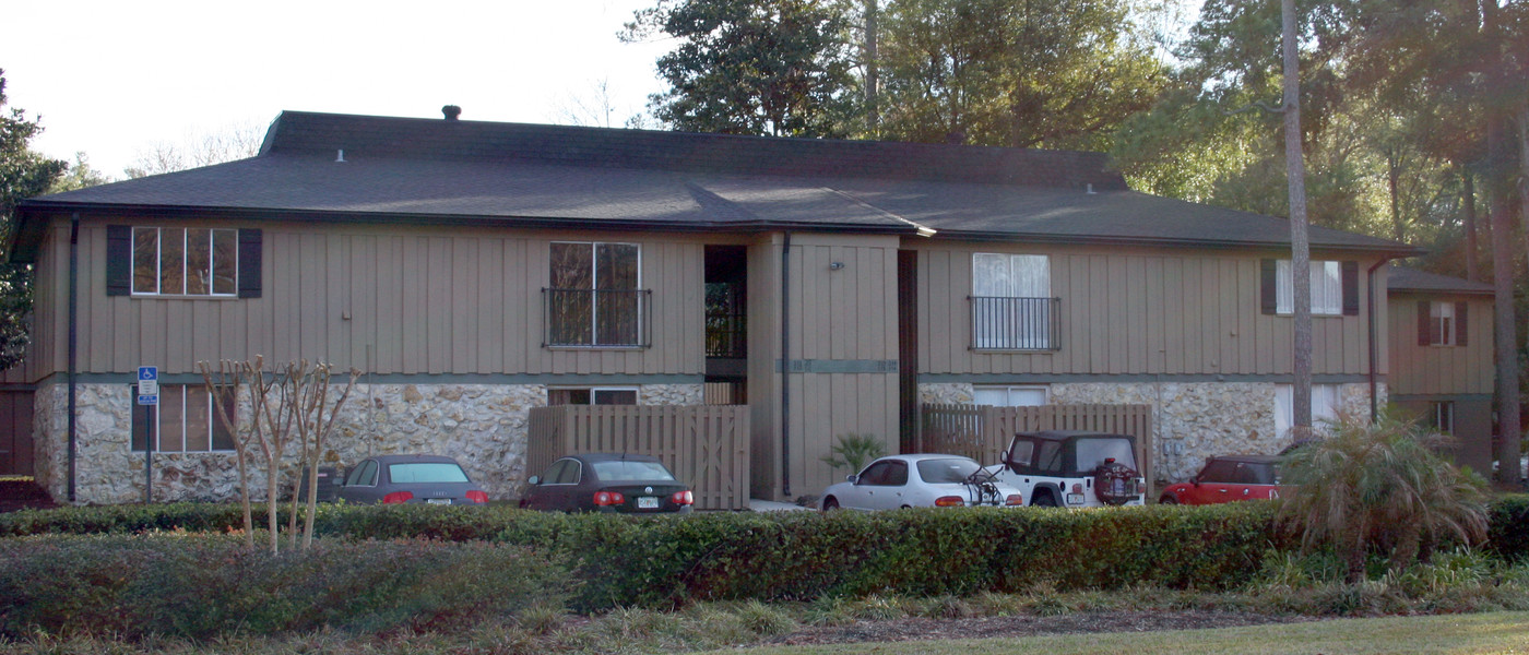 Hawthorne Reserve Condominiums in Gainesville, FL - Foto de edificio