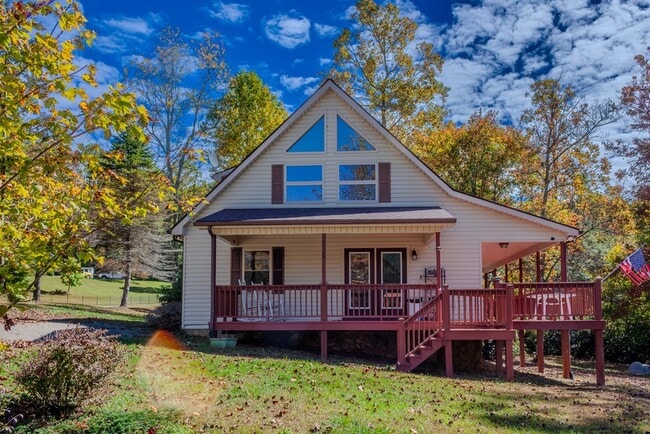 450 Rhododendron Ln in Fancy Gap, VA - Building Photo - Building Photo