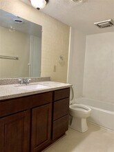 1859 Poplar Woods Cir W-Unit -207 in Germantown, TN - Building Photo - Building Photo