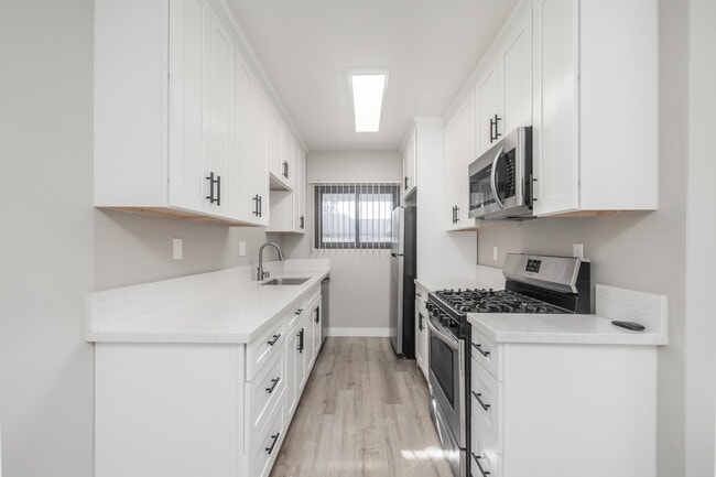 7816 Paseo Del Rey in Playa Del Rey, CA - Foto de edificio - Interior Photo