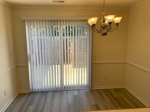 2335 Vineyard Dr in Winterville, NC - Building Photo - Building Photo