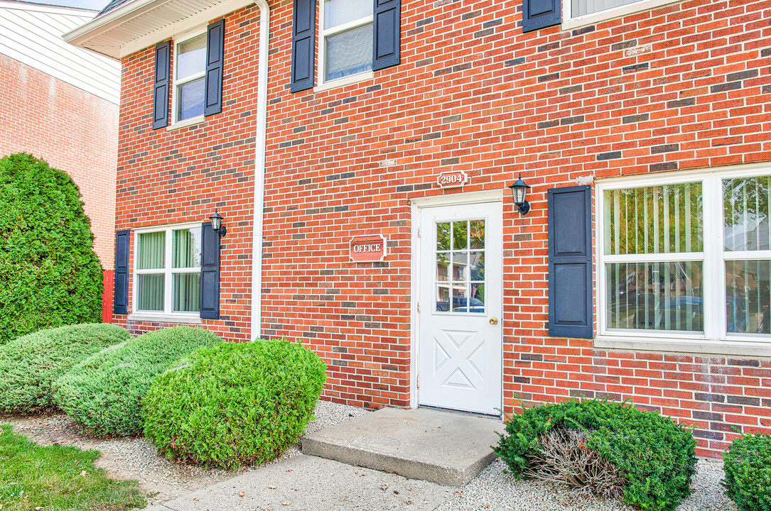 MAPLE CREST in Kokomo, IN - Building Photo