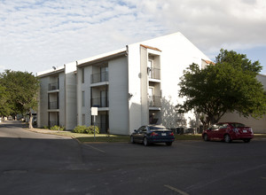 Park Place Apartments in Harlingen, TX - Building Photo - Building Photo