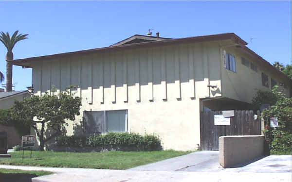 12769 Matteson Ave in Los Angeles, CA - Building Photo