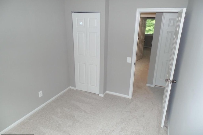 884 New Mark Esplanade, Unit Back Right in Rockville, MD - Building Photo