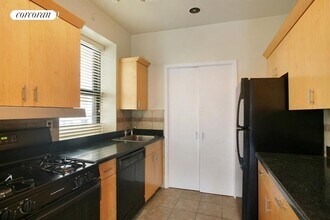 253-263 W 73rd St in New York, NY - Building Photo - Building Photo