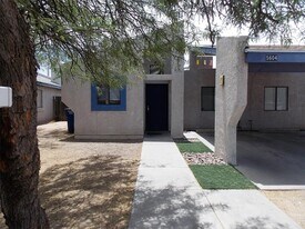 5604 E 28th St in Tucson, AZ - Building Photo