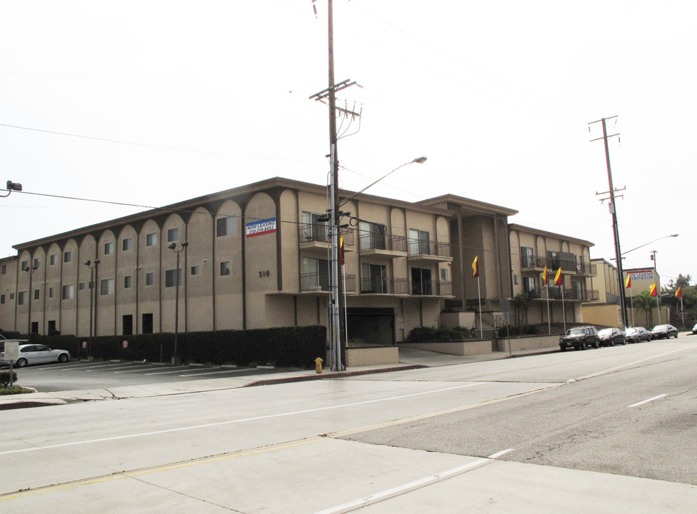 Prospect Village Apartments in Redondo Beach, CA - Building Photo