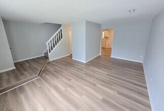 700 Wolftrap Ln in Virginia Beach, VA - Building Photo - Building Photo