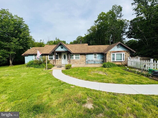 6703 Token Valley Rd in Manassas, VA - Building Photo - Building Photo