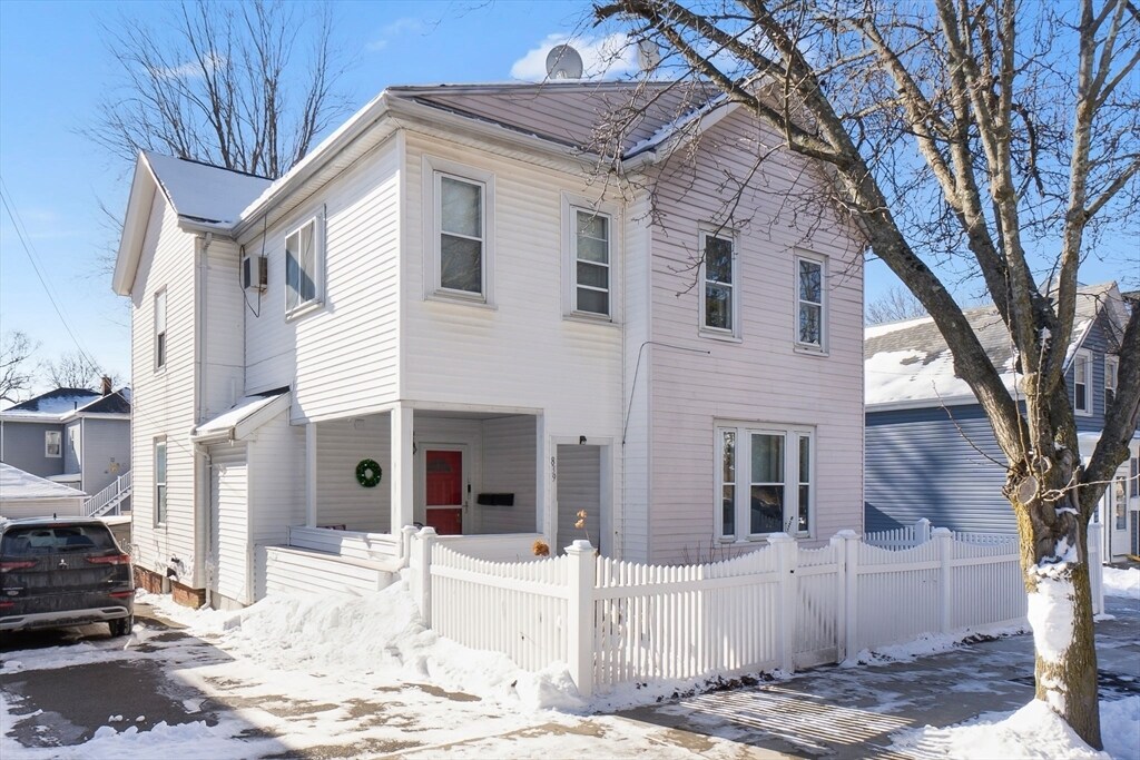 839 Winthrop Ave-Unit -1 in Revere, MA - Building Photo