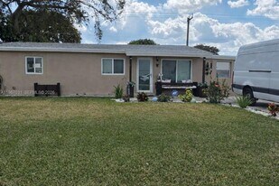 5900 Atlanta St in Hollywood, FL - Building Photo