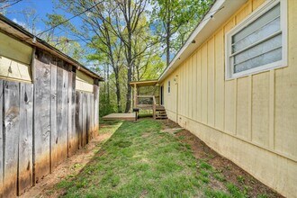 1004 Rock Castle Ln SE in Floyd, VA - Building Photo - Building Photo
