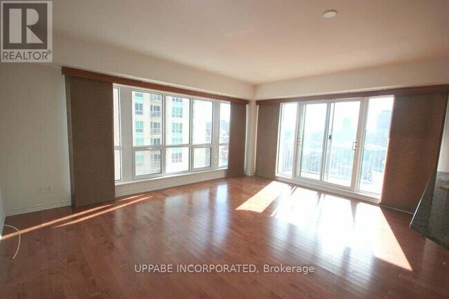 234-2234 Rideau St in Ottawa, ON - Building Photo - Building Photo