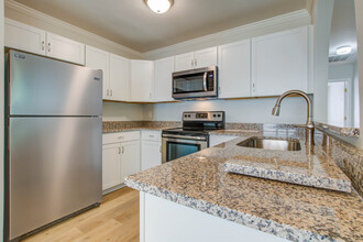 6211 Rolling Fork Rd in North Charleston, SC - Building Photo - Building Photo