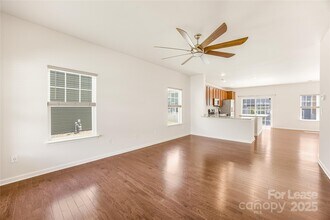 15235 Wrights Crossing Dr in Charlotte, NC - Building Photo - Building Photo