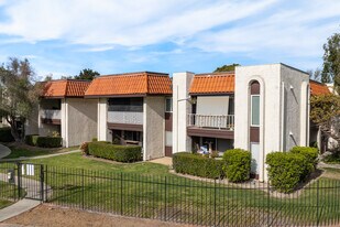 Casa Del Cerro in San Diego, CA - Building Photo