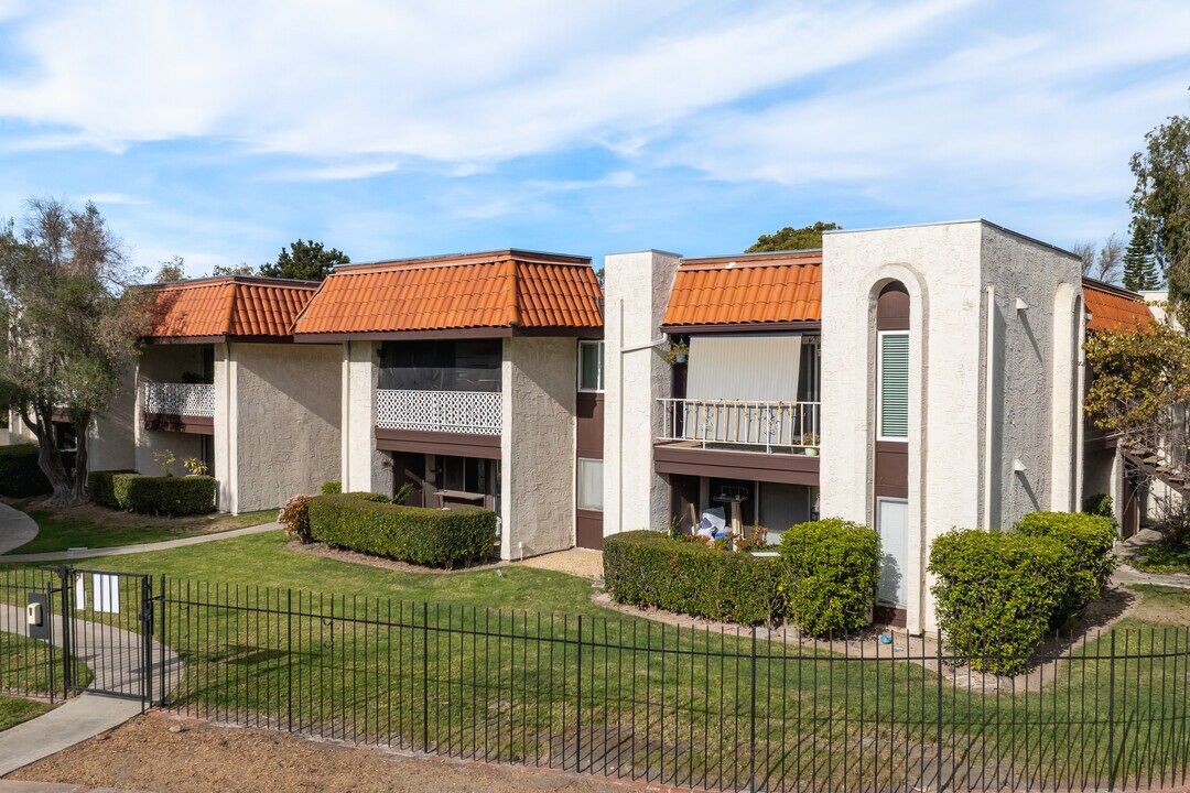 Casa Del Cerro in San Diego, CA - Foto de edificio