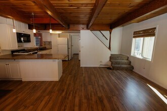 426 W Mojave Blvd in Big Bear, CA - Building Photo - Building Photo
