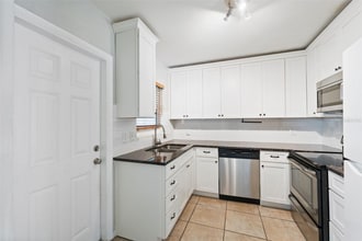 801 46th St N in St. Petersburg, FL - Building Photo - Building Photo