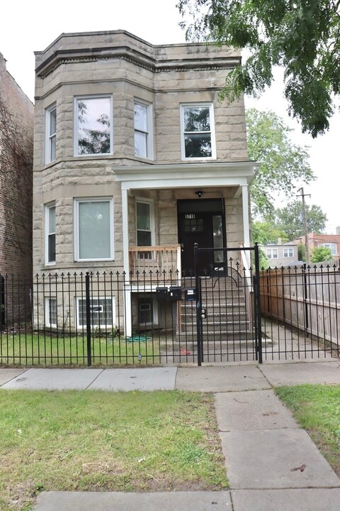 5718 S Sangamon St in Chicago, IL - Building Photo