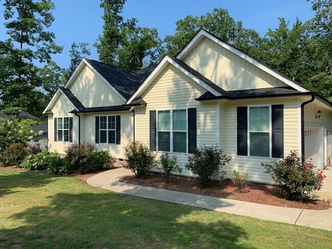2486 Golden Forest Dr in Franklinton, NC - Building Photo - Building Photo