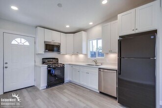3987 King St in La Mesa, CA - Building Photo - Building Photo