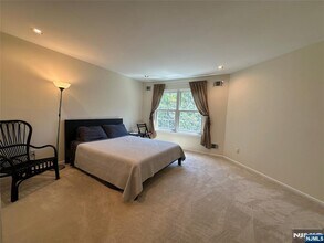 1488 Westgate Dr in Fort Lee, NJ - Building Photo - Building Photo