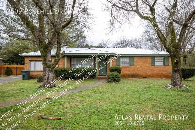 property at 2609 Rosehill Dr NW