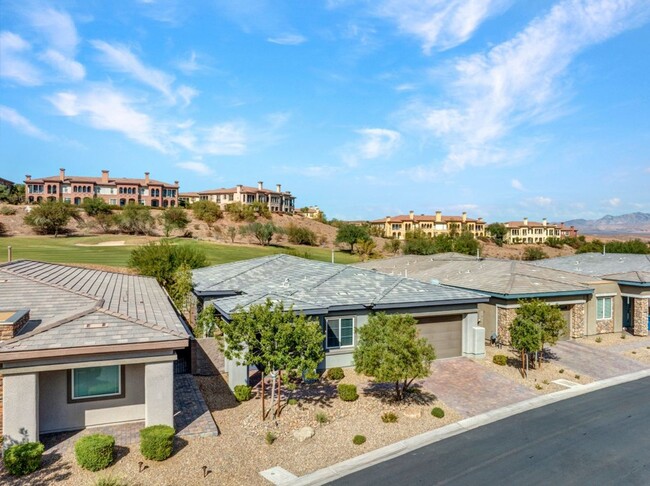 68 Reflection Cove Dr in Henderson, NV - Building Photo - Building Photo