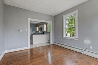 11 Roosevelt St in North Providence, RI - Building Photo - Building Photo