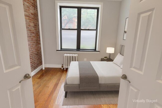 382 E 10th St in New York, NY - Building Photo - Building Photo