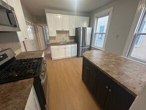 218 Hough Ave in Bridgeport, CT - Building Photo - Building Photo