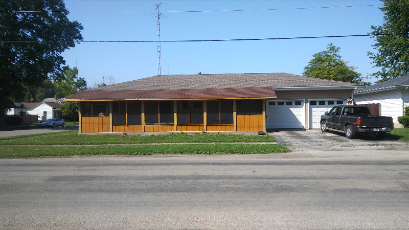 1133 Tremont St in Lincoln, IL - Building Photo