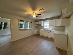 616 E 11th St in Crowley, LA - Building Photo - Building Photo