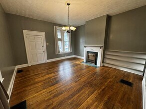 1014 Considine Ave in Cincinnati, OH - Building Photo - Building Photo