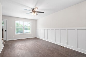 923 Greenwood Ave in Clarksville, TN - Building Photo - Building Photo