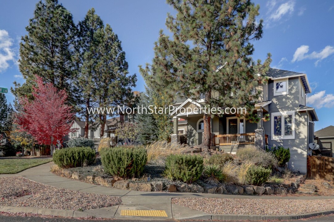 61257 Bronze Meadow Ln in Bend, OR - Building Photo