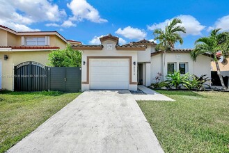 8574 SW 211th Terrace in Cutler Bay, FL - Building Photo - Building Photo
