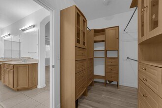 914 Armandito Dr in Las Vegas, NV - Building Photo - Building Photo