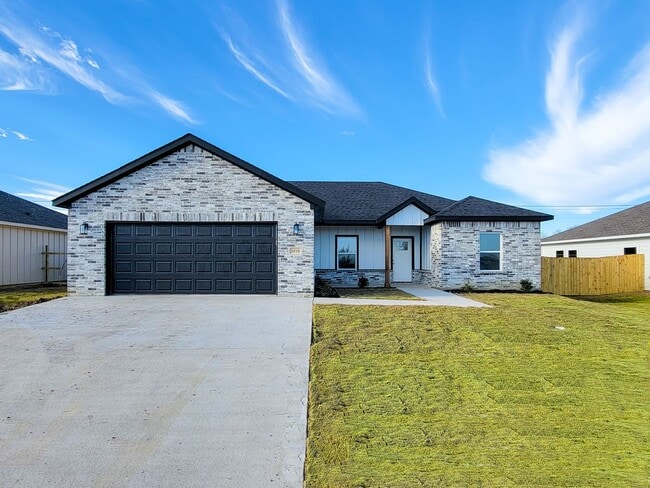 property at 3816 Skylane Ave
