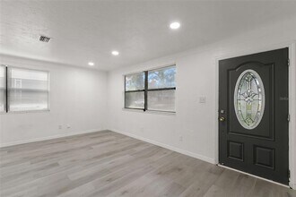 1908 43rd St S in St. Petersburg, FL - Building Photo - Building Photo