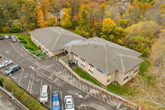 133 Walnut St in Seymour, CT - Building Photo - Building Photo