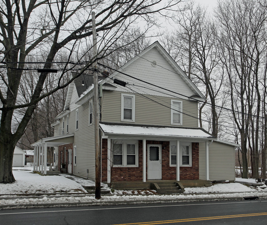 93 E Main St in Kings Park, NY - Building Photo