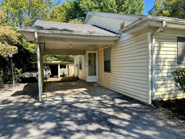 1135 E Clark Blvd in Murfreesboro, TN - Building Photo - Building Photo