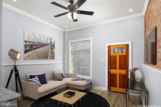 2112 Eastern Ave in Baltimore, MD - Building Photo - Building Photo