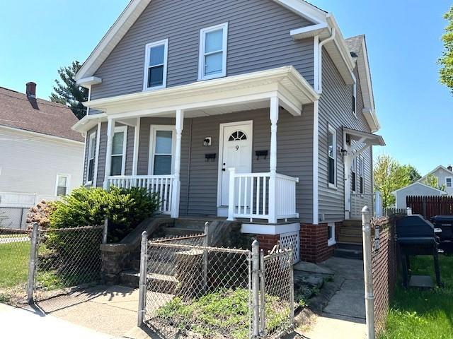 9 Russell Ave in East Providence, RI - Building Photo - Building Photo