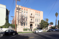 CCD - Country Club Dr. in Los Angeles, CA - Foto de edificio - Building Photo