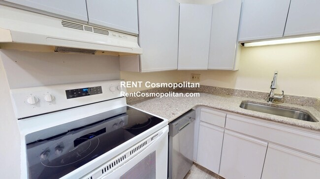 15 Arizona Ter, Unit 4 in Arlington, MA - Building Photo - Building Photo